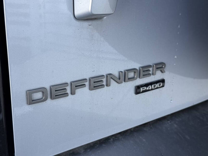2023 Land Rover Defender 110 X-Dynamic SE