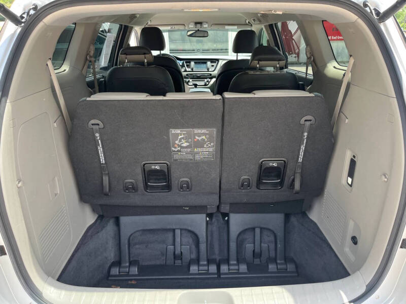 2017 Kia Sedona