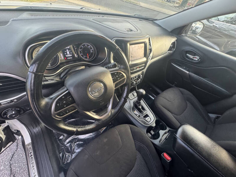 2019 Jeep Cherokee Latitude