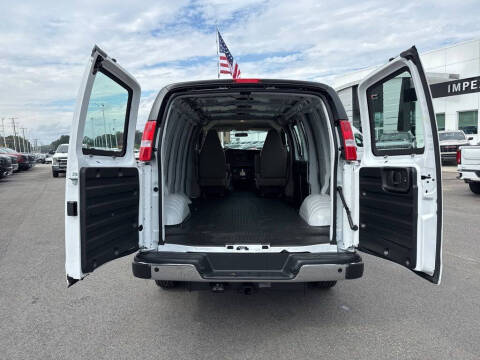 2025 Chevrolet Express 2500