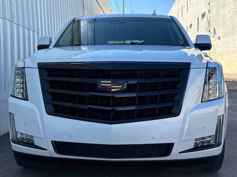 2017 Cadillac Escalade Luxury