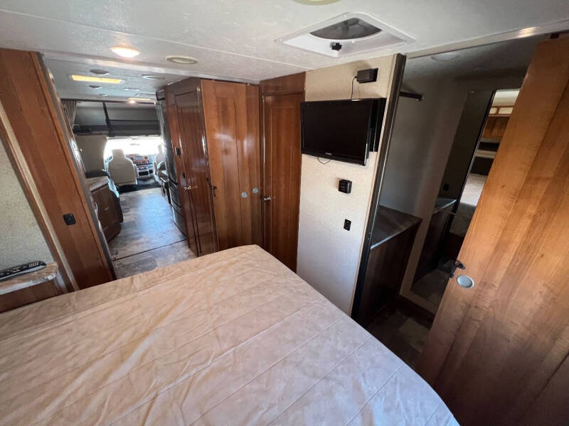 2019 Coachmen RV Leprechaun 311FS Class C