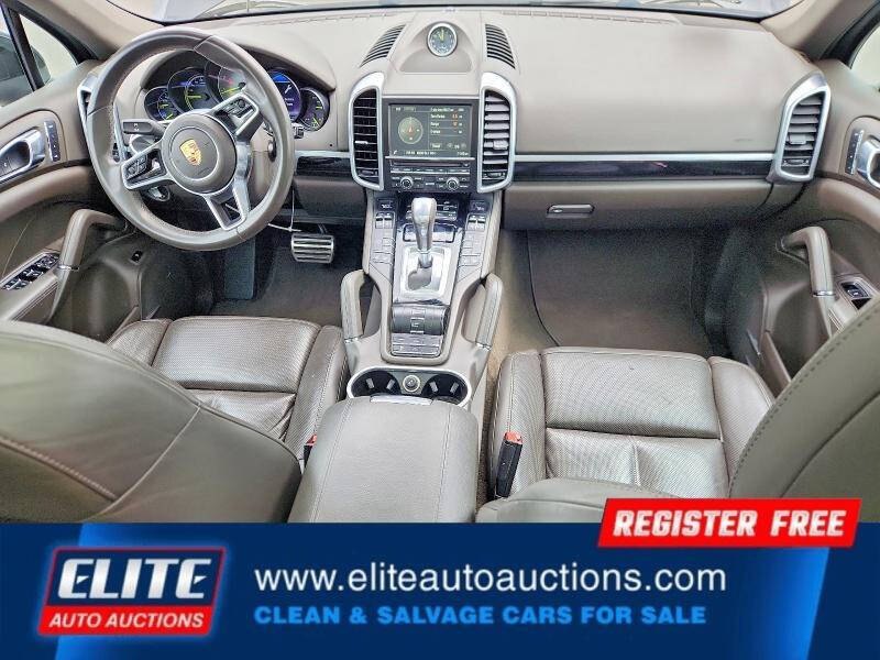 2016 Porsche Cayenne S E-Hybrid