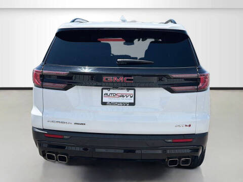 2024 GMC Acadia AT4
