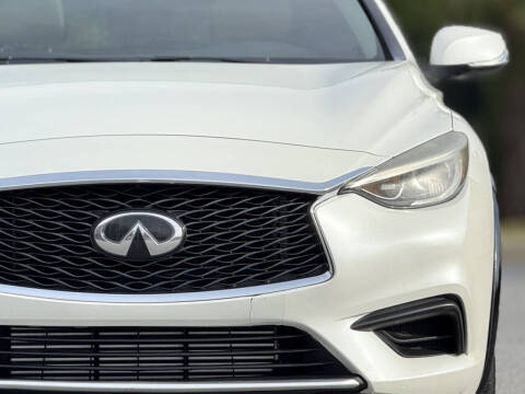 2018 Infiniti QX30 Luxe