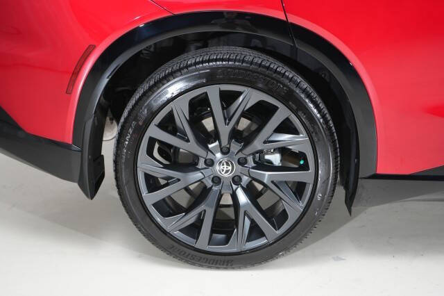 2025 Toyota Crown Signia Limited