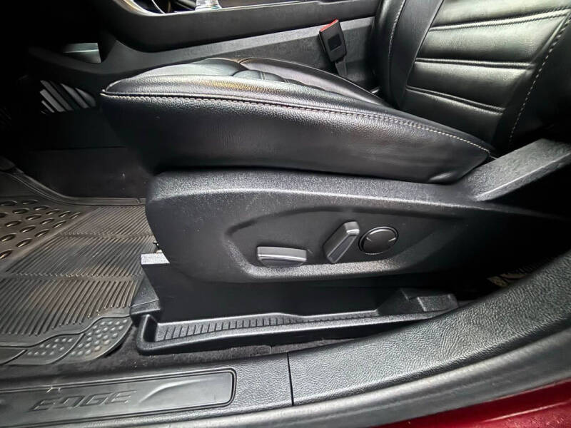 2021 Ford Edge SEL