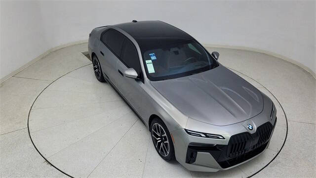 2023 BMW 7 Series 740i