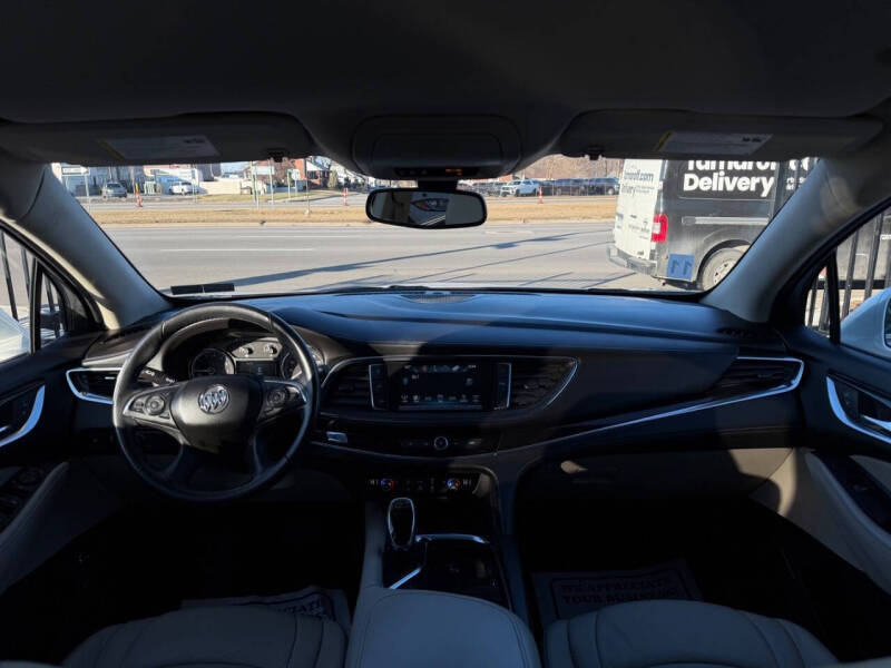 2018 Buick Enclave Essence