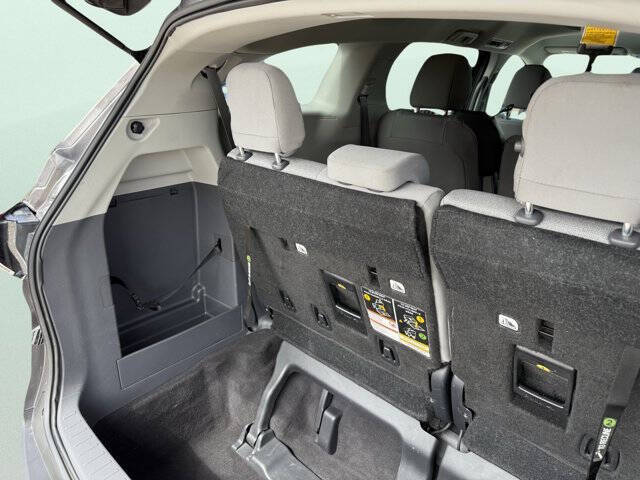 2024 Toyota Sienna LE 8-Passenger