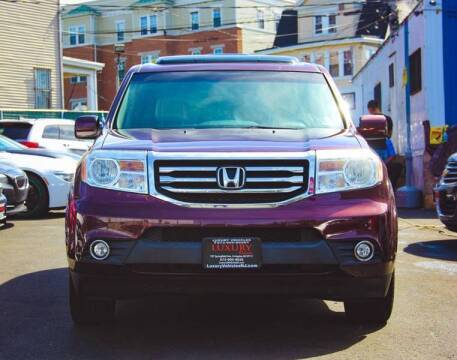 2012 Honda Pilot for sale at BHPH AUTO SALES in Newark NJ