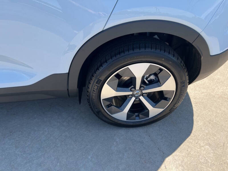 2026 Volvo XC40 B5 Core