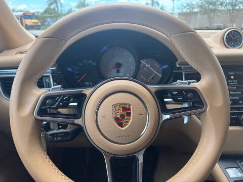2015 Porsche Macan S