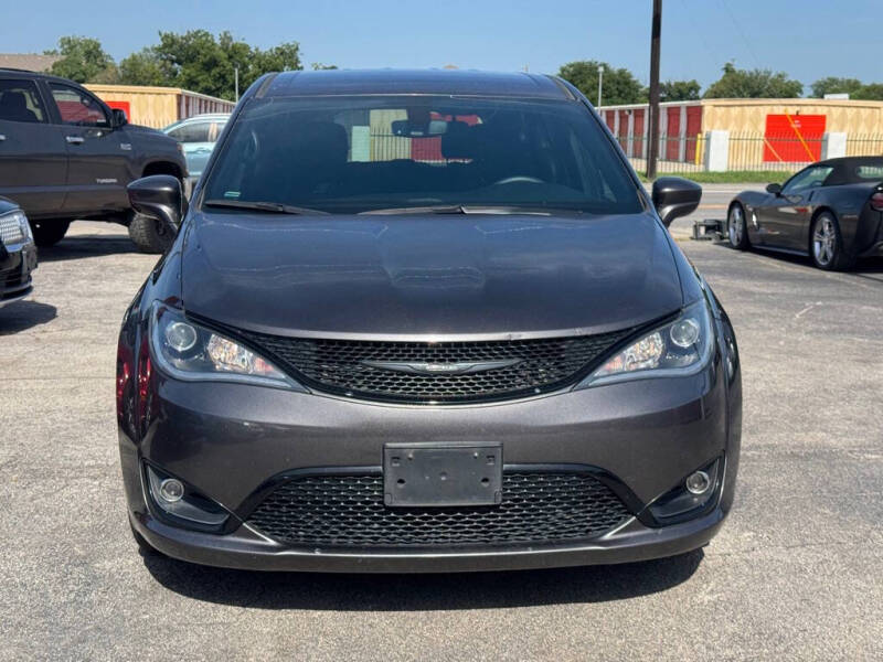 2020 Chrysler Pacifica Touring