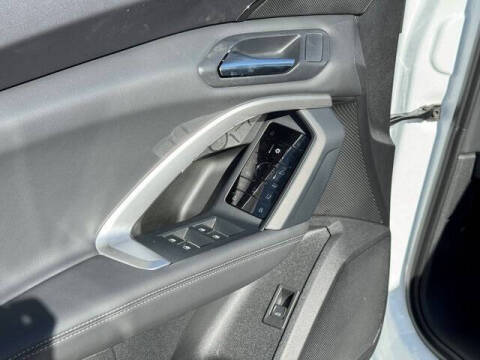 2025 Audi Q5 quattro Premium TFSI