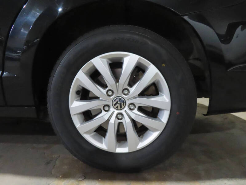 2012 Volkswagen Routan