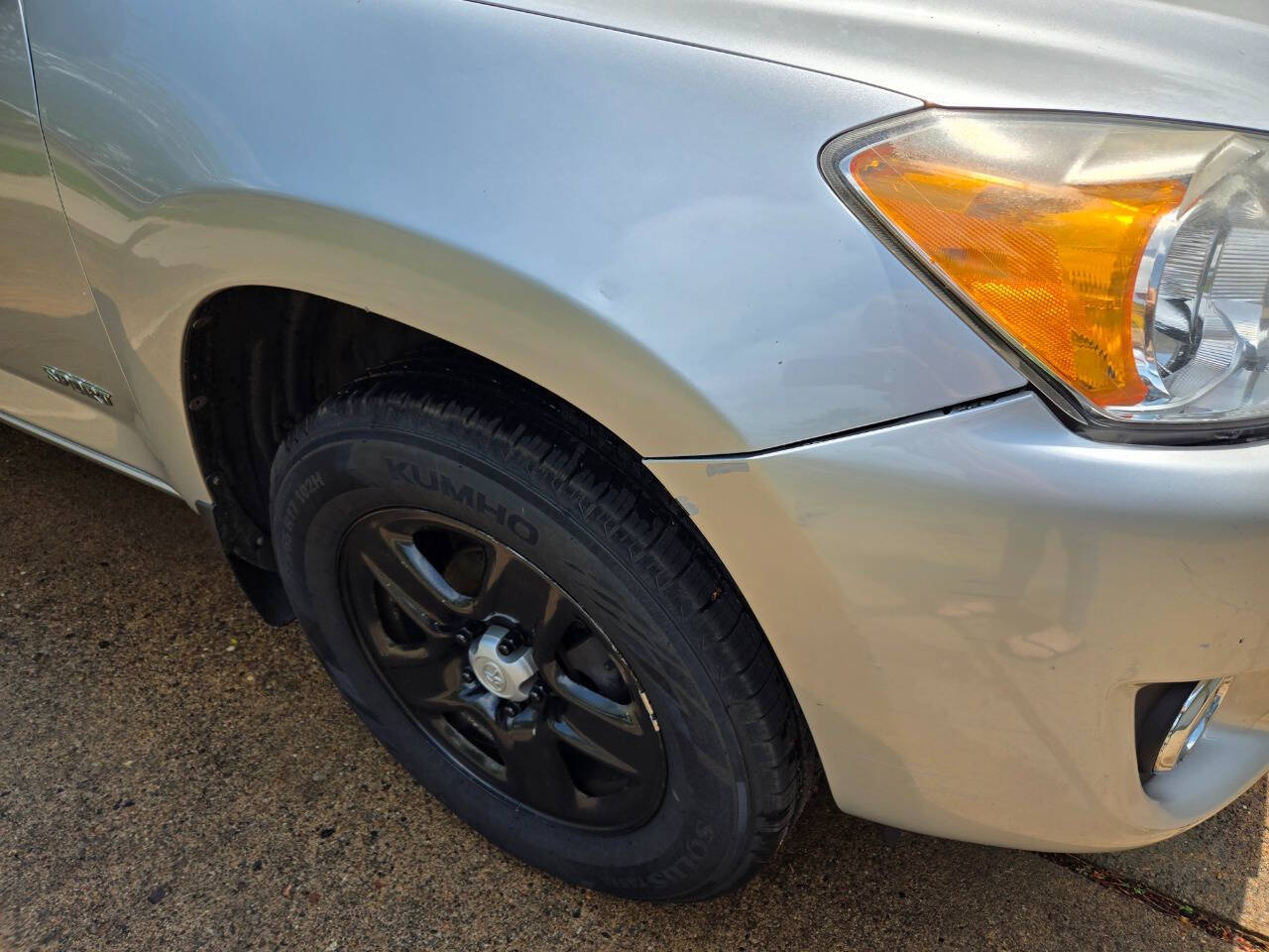 2011 Toyota RAV4 19