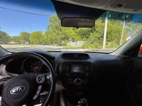 2017 Kia Soul +