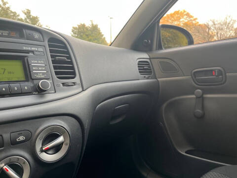 2009 Hyundai Accent GS