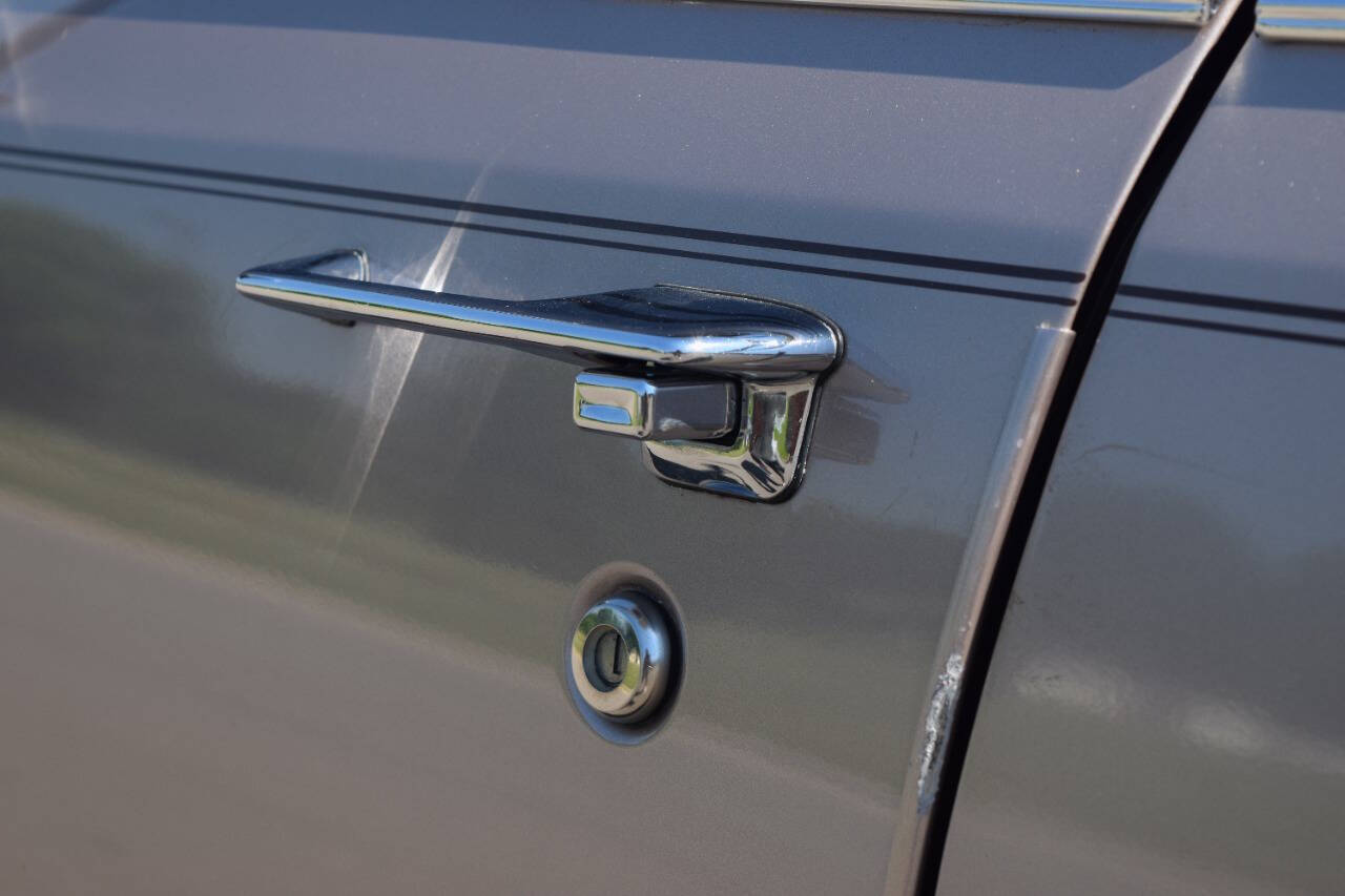 1991 Cadillac Brougham 40