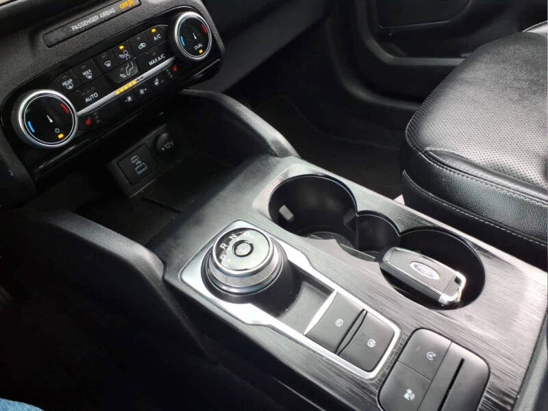 2022 Ford Escape SEL