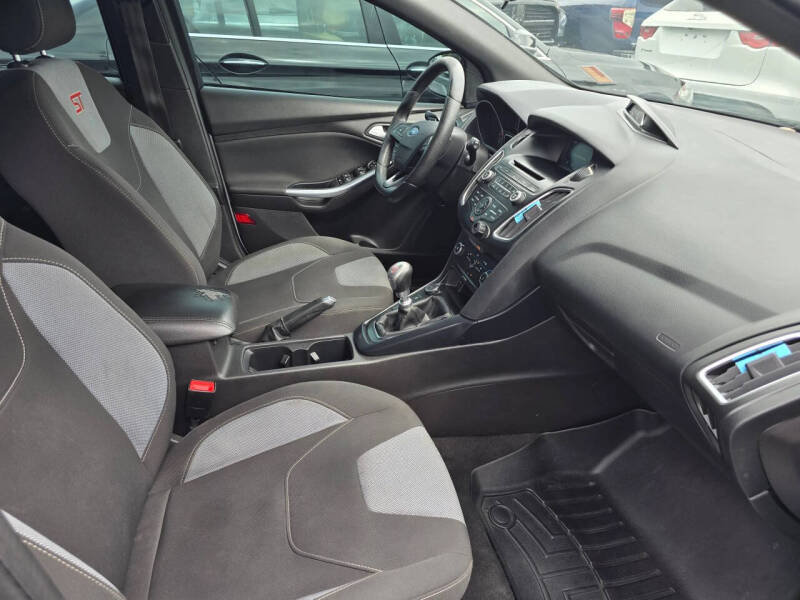 2017 Ford Focus ST