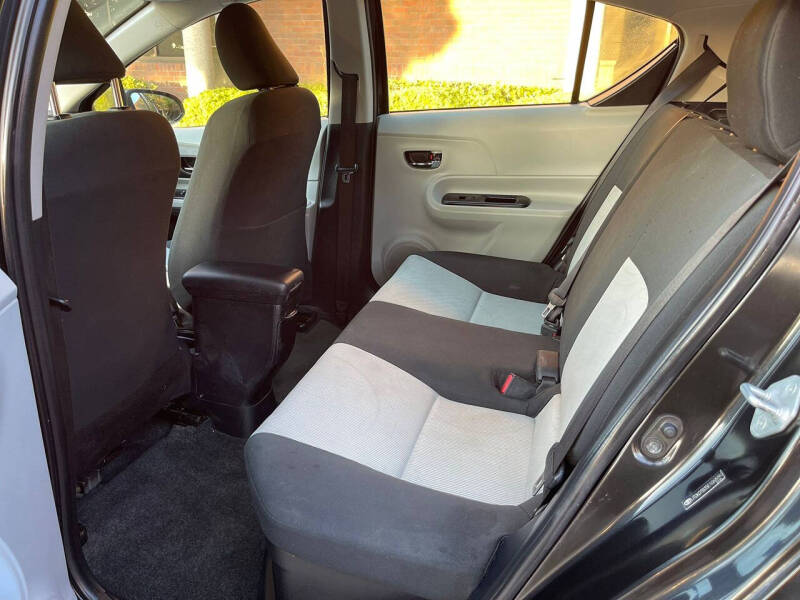 2014 Toyota Prius c Three