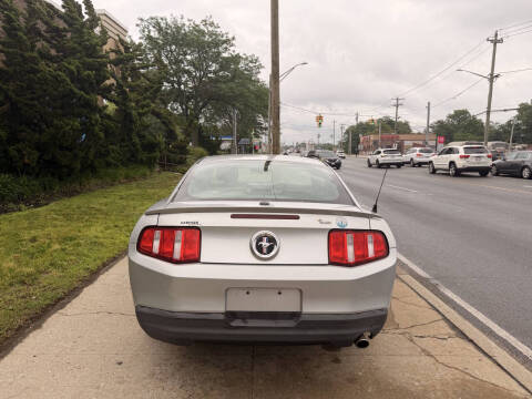2010 Ford Mustang V6