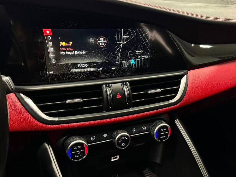 2017 Alfa Romeo Giulia Quadrifoglio