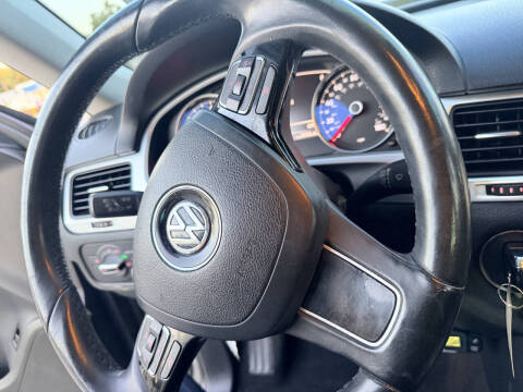 2014 Volkswagen Touareg V6 Sport