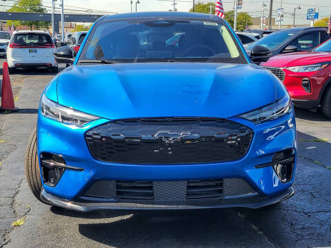 2025 Ford Mustang Mach-E Premium