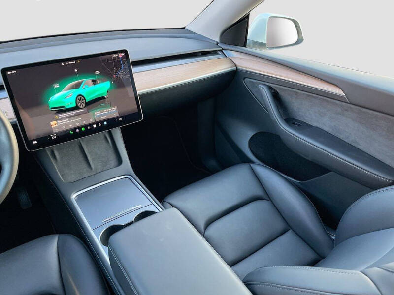 2025 Tesla Model Y Long Range