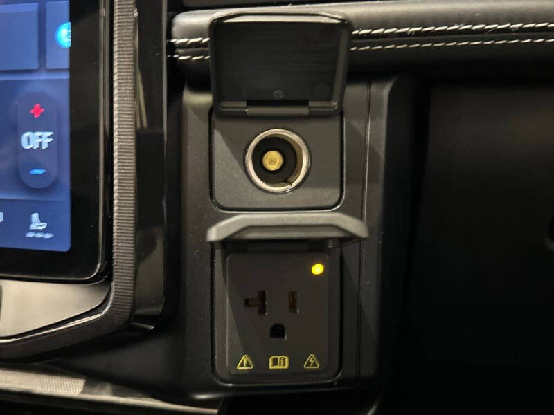 2024 Ford F-150 Lightning Platinum