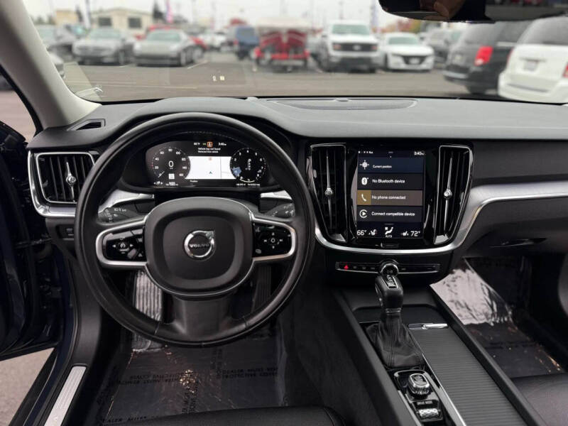 2020 Volvo V60 Cross Country T5