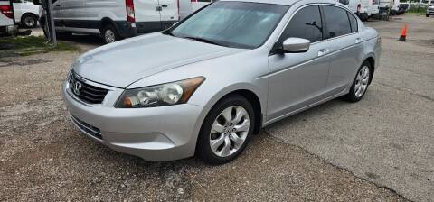 2009 Honda Accord for sale at RODRIGUEZ MOTORS CO. in Houston TX