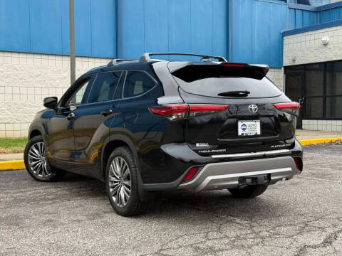 2022 Toyota Highlander Platinum