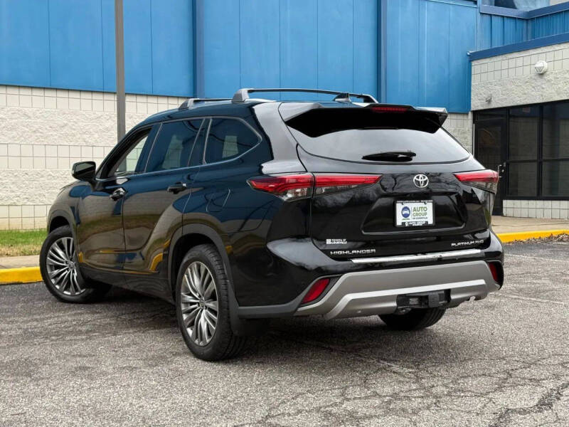 2022 Toyota Highlander Platinum