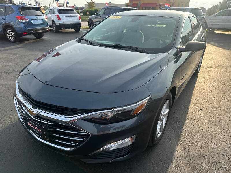 2021 Chevrolet Malibu null photo 2