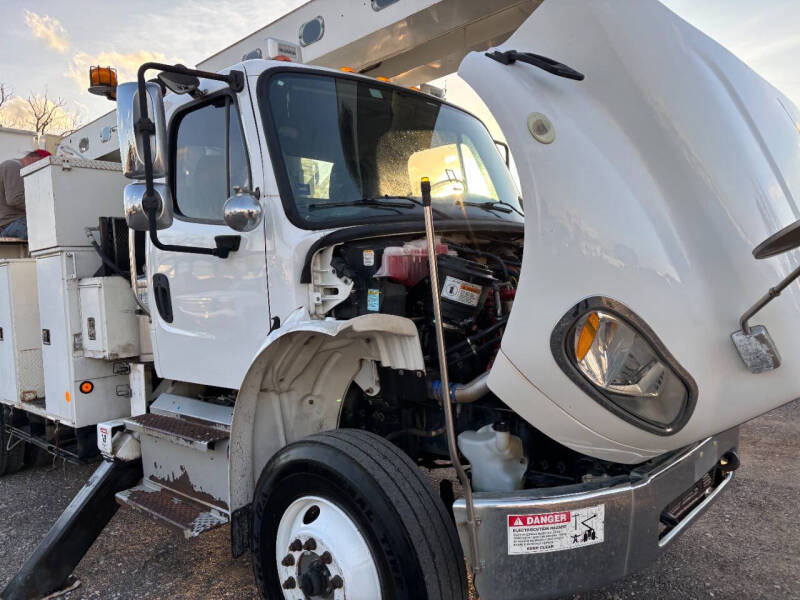 2015 Freightliner M2 106