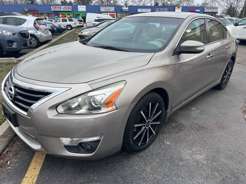2014 Nissan Altima for sale at TOP YIN MOTORS in Mount Prospect IL