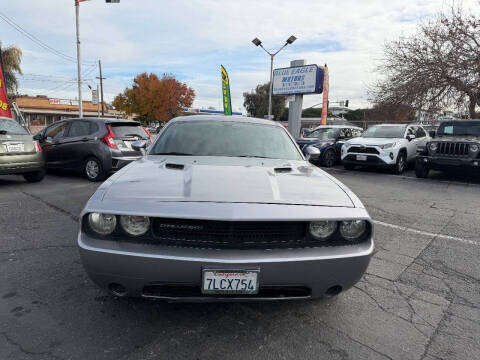 2014 Dodge Challenger SXT