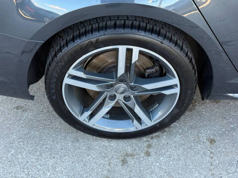 2017 Audi A4 2.0T quattro Premium Plus