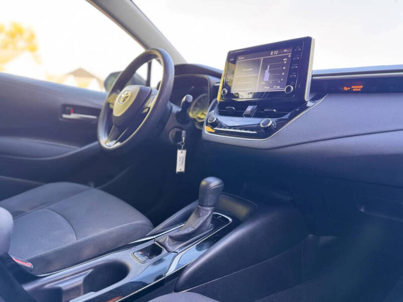 2020 Toyota Corolla LE