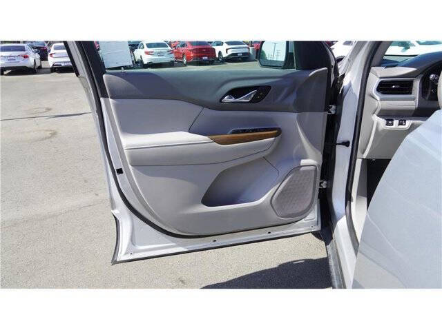 2017 GMC Acadia SLE-1