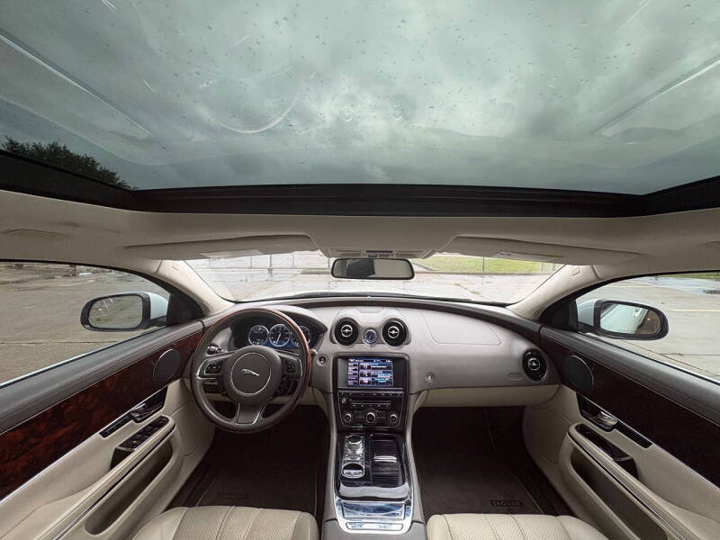 2012 Jaguar XJ