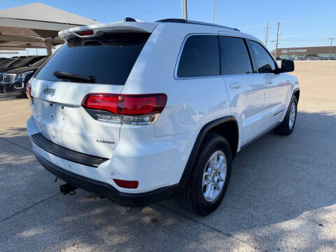 2020 Jeep Grand Cherokee Laredo