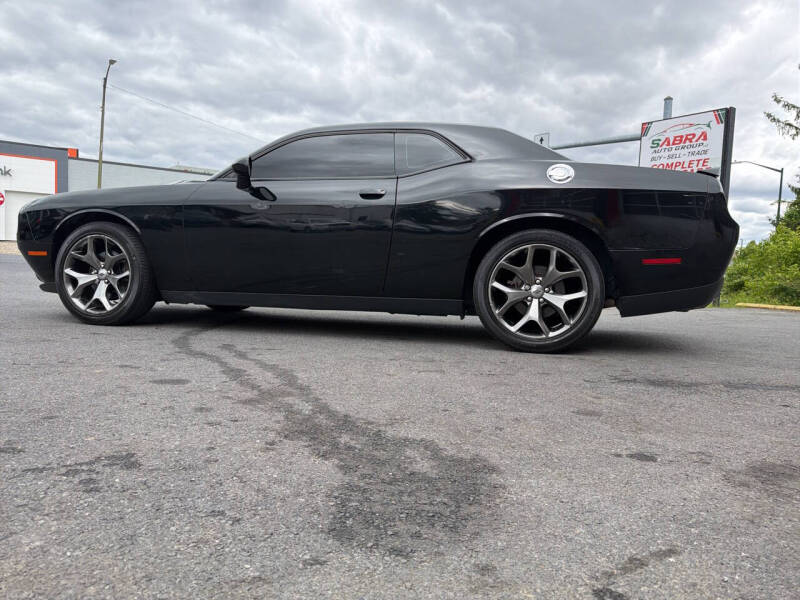 2017 Dodge Challenger SXT Plus