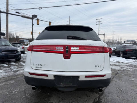 2010 Lincoln MKT