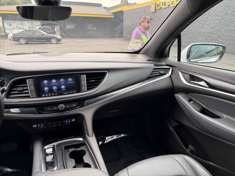 2024 Buick Enclave Premium