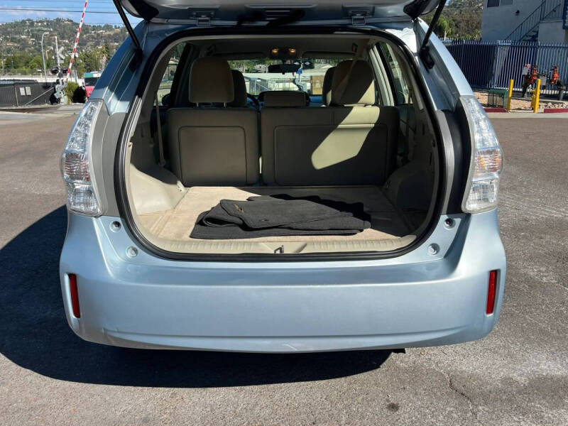 2013 Toyota Prius v Three